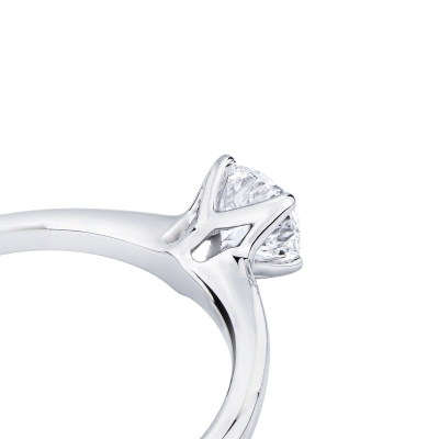 Solitaire ring in white gold 18k with diamond, 0.50 ct