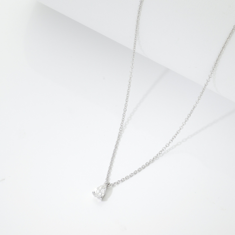 Necklace with diamond pear cut 0.30ct GIA in white gold 18k