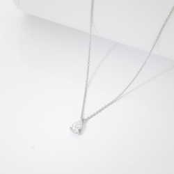 Necklace with diamond pear cut 0.70ct GIA in white gold 18k