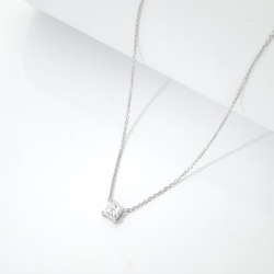 Necklace with diamond princess cut 0.70ct GIA in white gold 18k