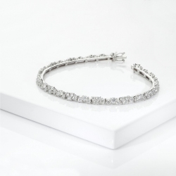 Design diamond bracelet in white gold 18k