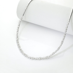 Diamonds design necklace in white gold 750