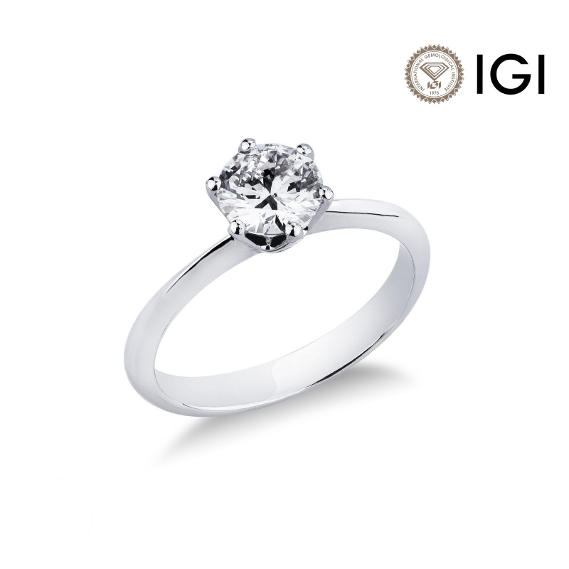 6 claw solitair ring with a 0,90 ct diamond 