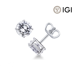 18kt white gold diamond stud earrings