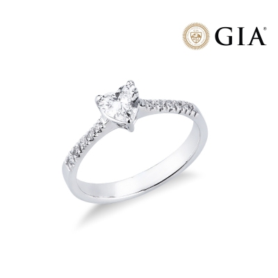 Solitaire ring with diamond heart cut 0.50ct GIA in white gold 18k