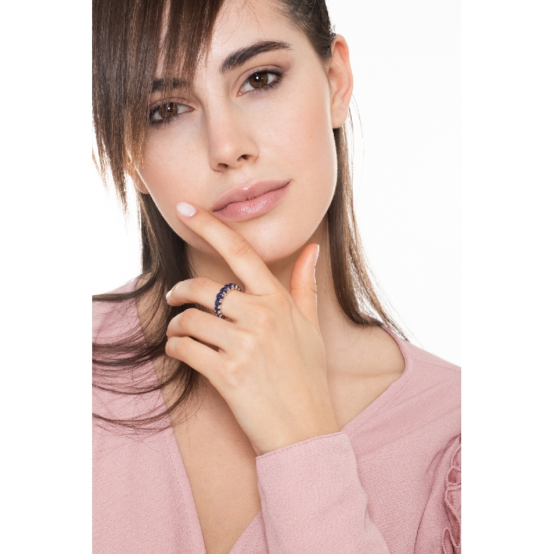 18k white gold half eternity ring with blue sapphires 18k white gold half eternity ring with blue sapphires