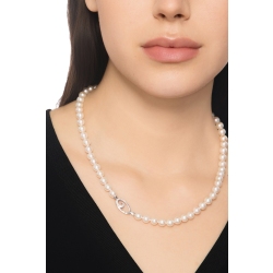 Necklace with pearls and diamonds  2