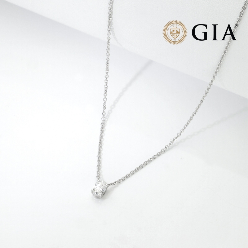 Necklace with diamond oval cut 0.30ct GIA in white gold 18k