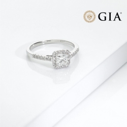 Solitaire ring with diamond princess cut 0.40ct GIA in white gold 18k