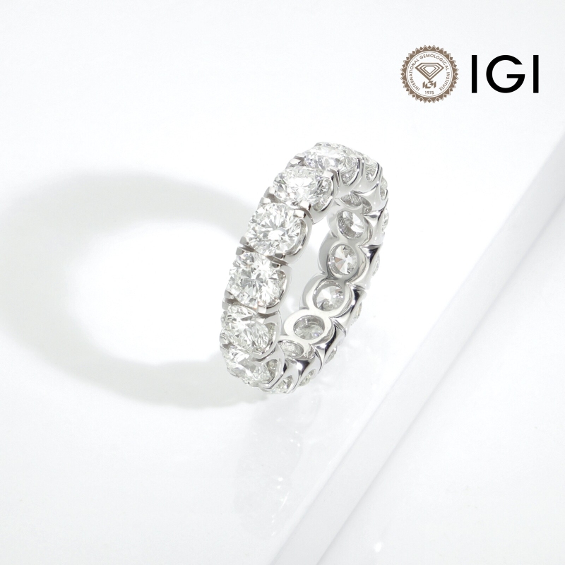 750 white gold eternity ring with IGI certified diamonds F VS