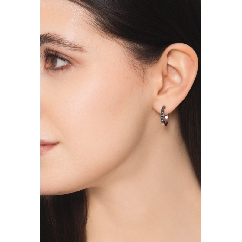 Hoop single earring with black diamonds 