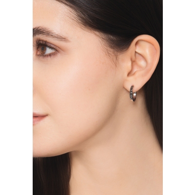 Hoop single earring with black diamonds 