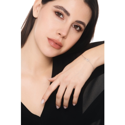 Initial O bracelet white gold and diamonds