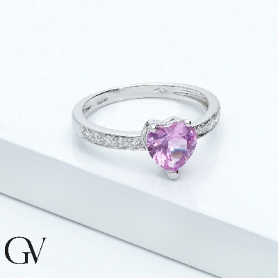 750 white gold ring with pink sapphire heart cut and diamonds shoulder set 