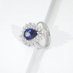 Halo blue sapphire and diamonds ring in white gold 18k