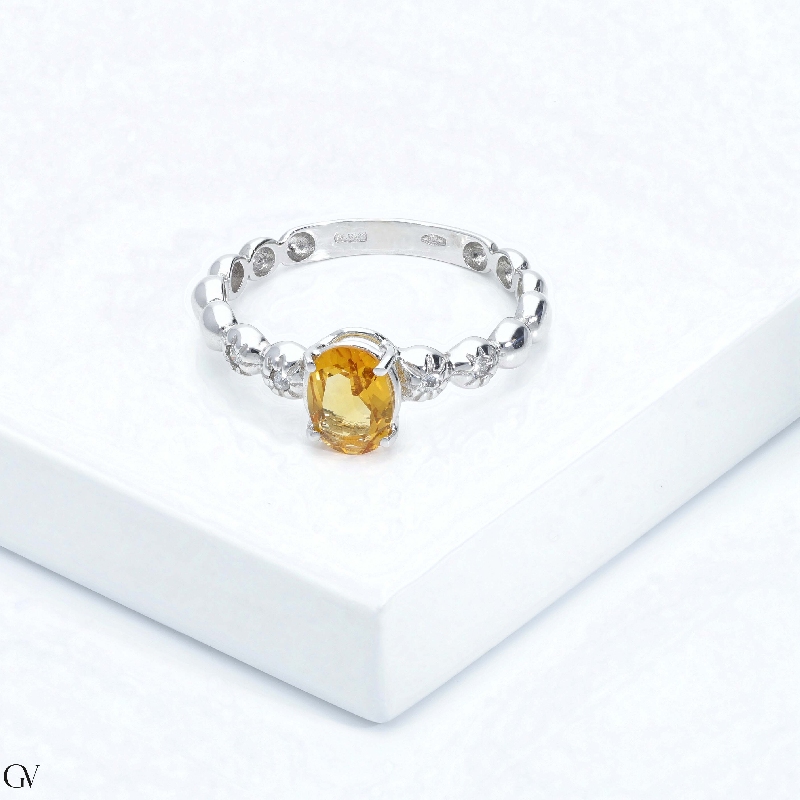 18k white gold gem ring with central citrine and diamonds 18k white gold gem ring with central citrine and diamonds