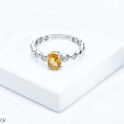 18k white gold gem ring with central citrine and diamonds