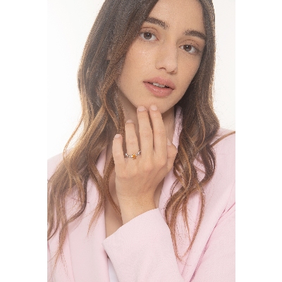 18k white gold gem ring with central citrine and diamonds