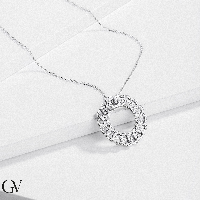Necklace in white gold 750 with pendant in diamonds