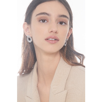 18k white gold hoops earrings with diamonds