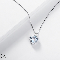 Halo necklace with aquamarine and diamonds 2