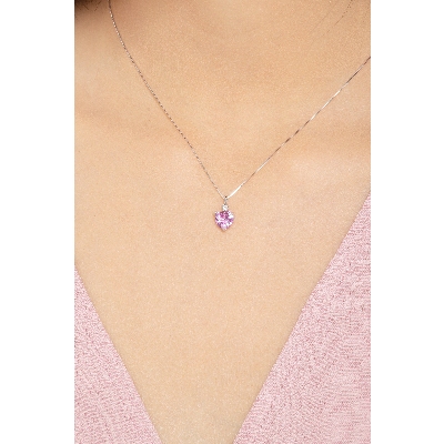 Pendant with pink sapphire and one diamond