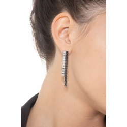 Tennis earrings in white gold 18k with black and white diamonds 2