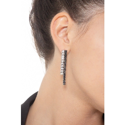 Tennis earrings in white gold 18k with black and white diamonds