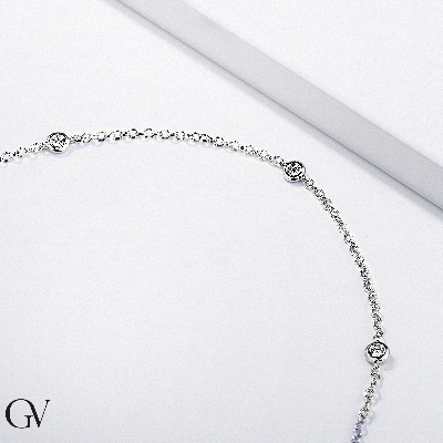 White gold 18k necklace with diamonds