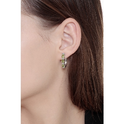 White gold 18k hoop earrings with diamonds and peridots