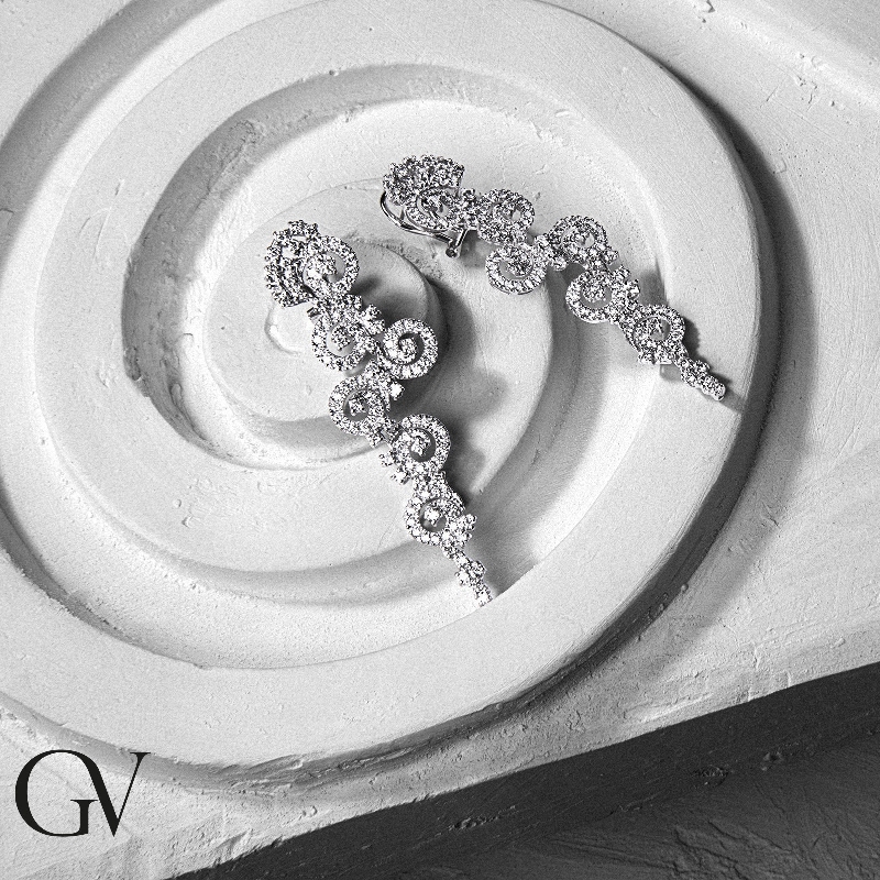 White gold 18k drop earrings with diamonds  White gold 18k drop earrings with diamonds