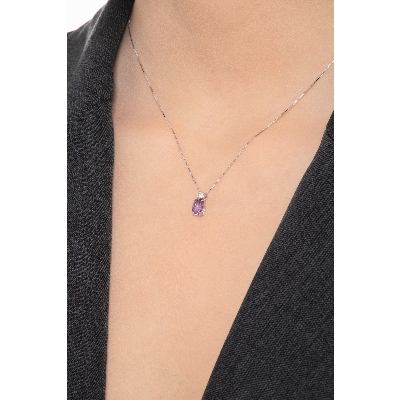 Necklace in white gold 750 with amethyst and diamonds