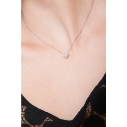 18k white gold solitaire necklace with 0.30 ct diamond 2
