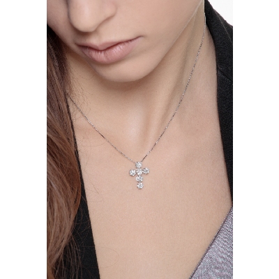 Illusion necklace in18k white gold with cross pendant in diamonds