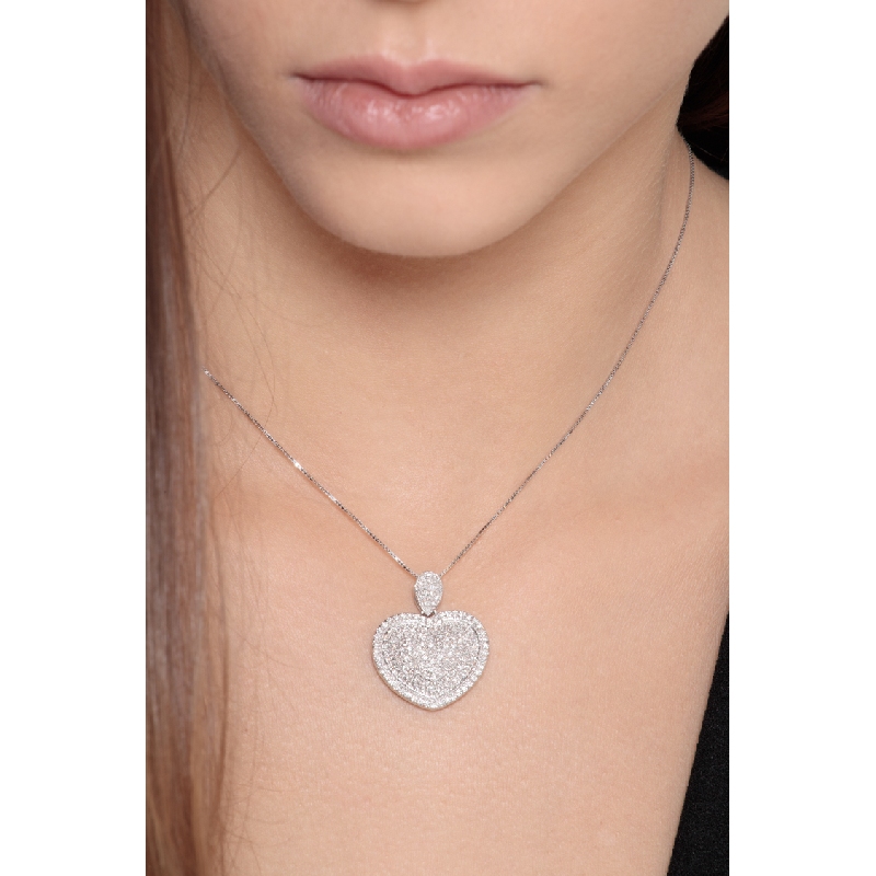 White gold 18k necklace with heart pendant with diamonds pavé White gold 18k necklace with heart pendant with diamonds pavé