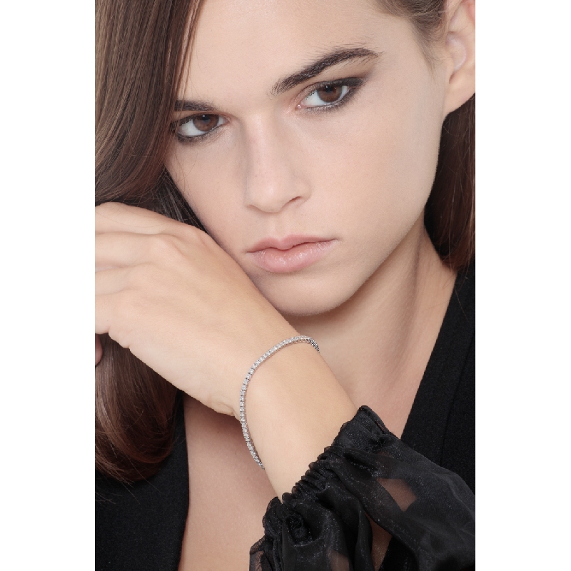 Wire tennis bracelet in white gold 18k with diamonds Wire tennis bracelet in white gold 18k with diamonds