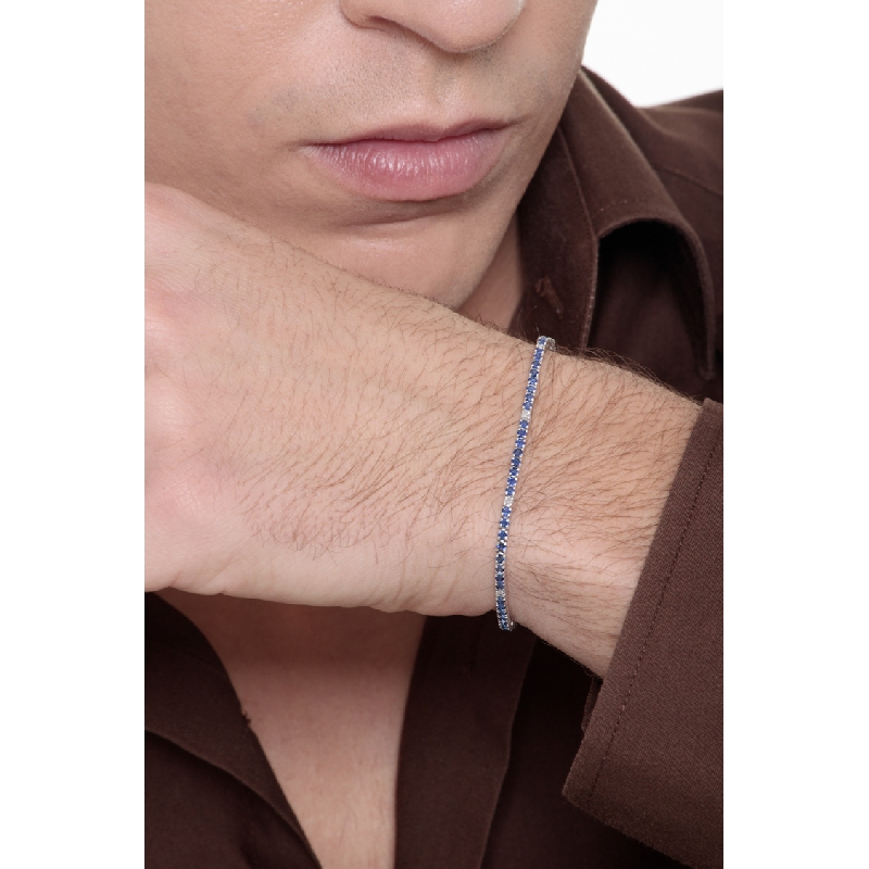 18k white gold tennis bracelet with blue sapphires and diamonds 18k white gold tennis bracelet with blue sapphires and diamonds