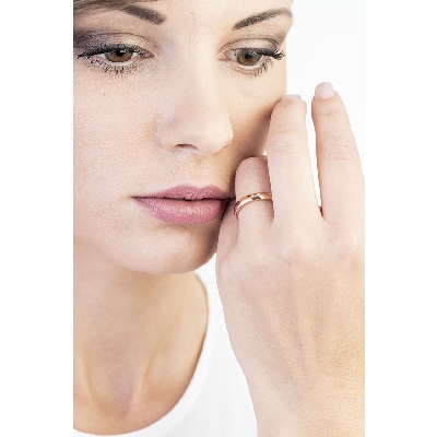 Comfortable wedding ring in 18k rose gold