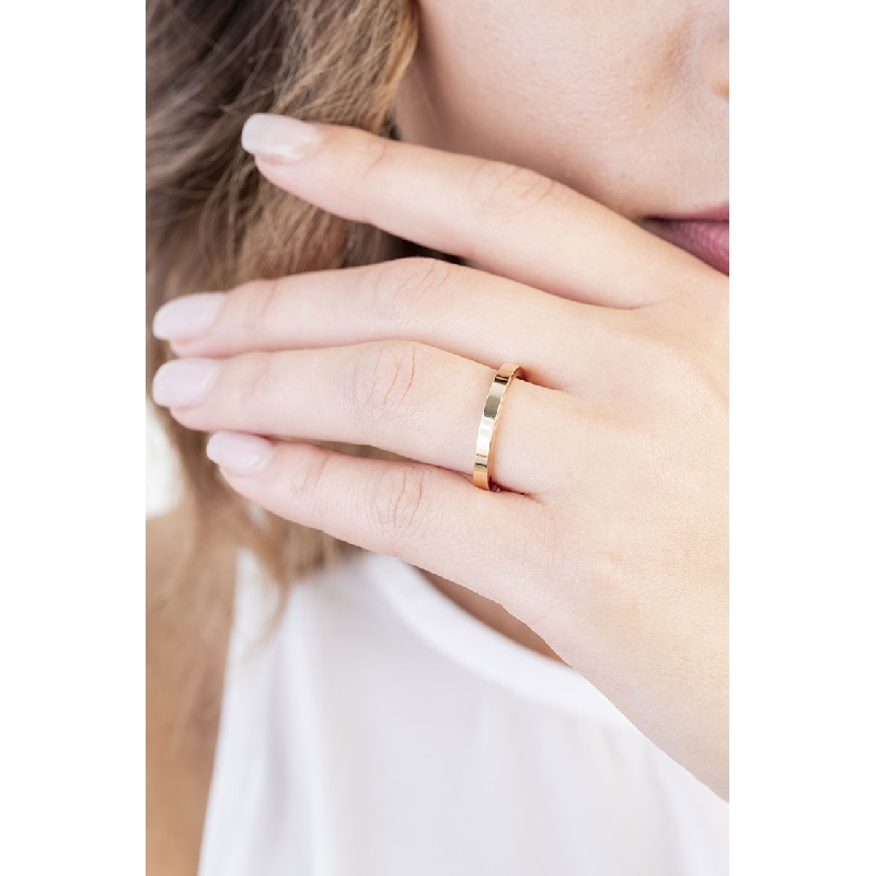 18k yellow gold comfortable wedding ring 