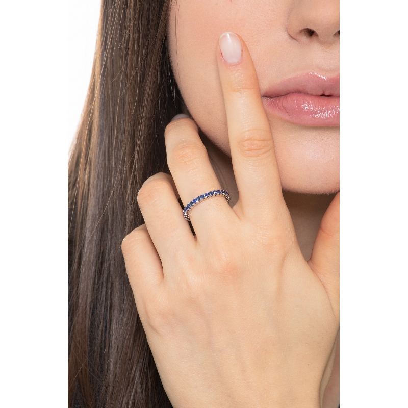 Blue sapphires eternity ring in 18kt white gold Blue sapphires eternity ring in 18kt white gold
