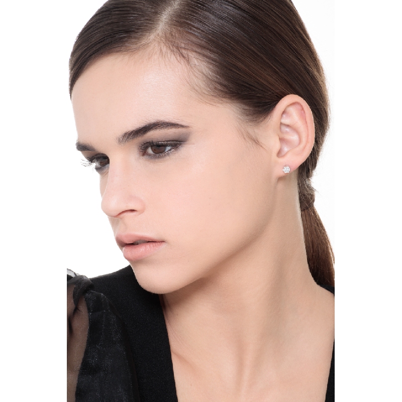 750 white gold stud earrings with diamonds 750 white gold stud earrings with diamonds