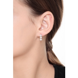 750 white gold stud earrings diamonds illusion 2