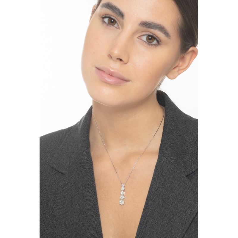 White gold 18k necklace with 5 flower diamonds illusion pendant 