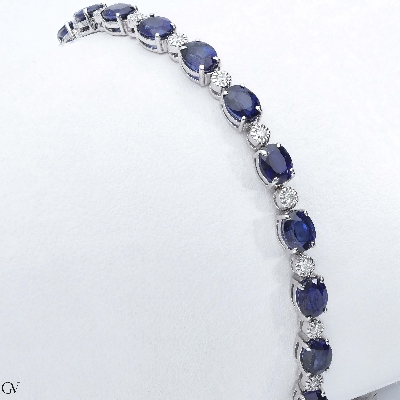 750 white gold bracelet with blue sapphires and diamonds