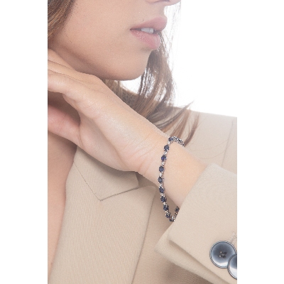 750 white gold bracelet with blue sapphires and diamonds