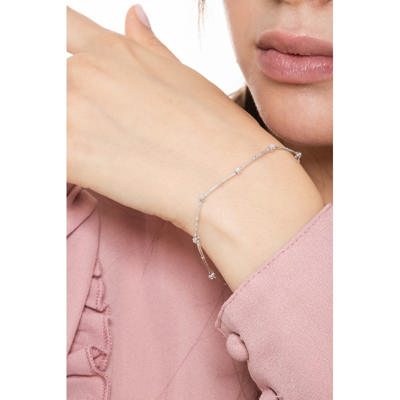 750 white gold bracelet with diamonds