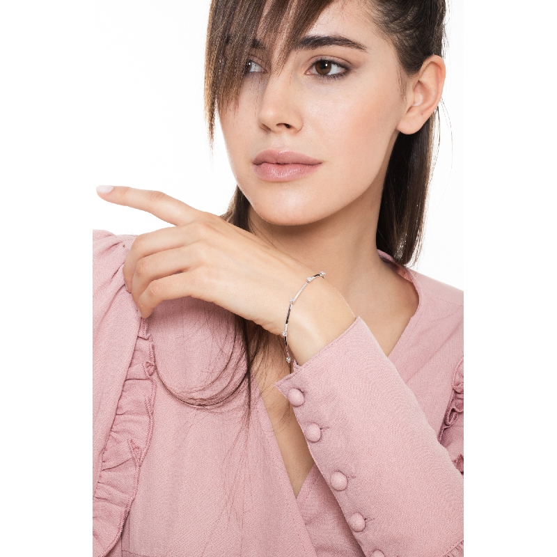 Alternate bracelet with diamonds