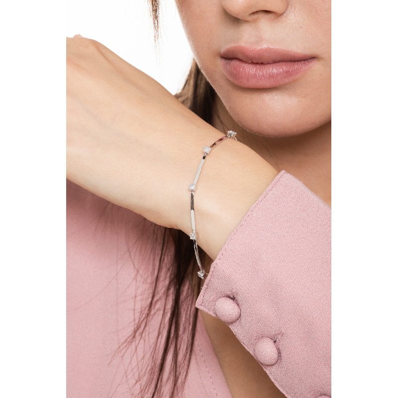 Alternate bracelet with diamonds