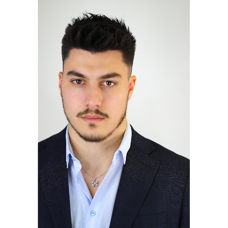 Necklace in white gold 18k with wind rose charm with diamonds