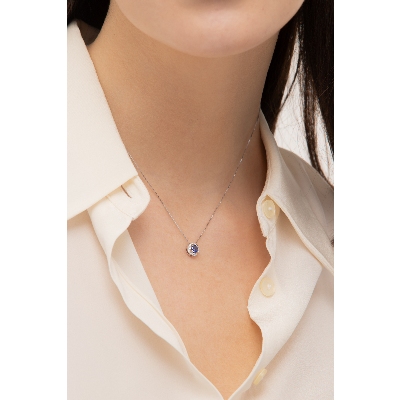 Necklace in white gold 18k with central blue sapphire and diamonds